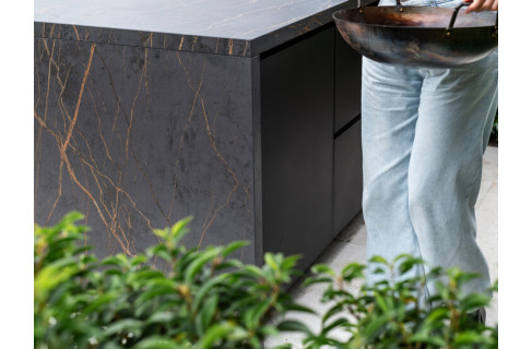 Luxuriöse Außenküche mit Big Green Egg in Herentals