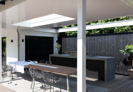 Exklusive Design-Außenküche